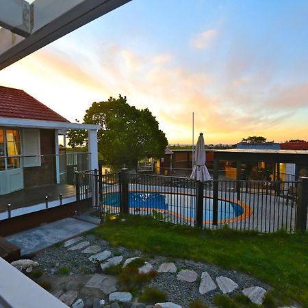 Holiday House In Totara Park Auckland Eksteriør billede