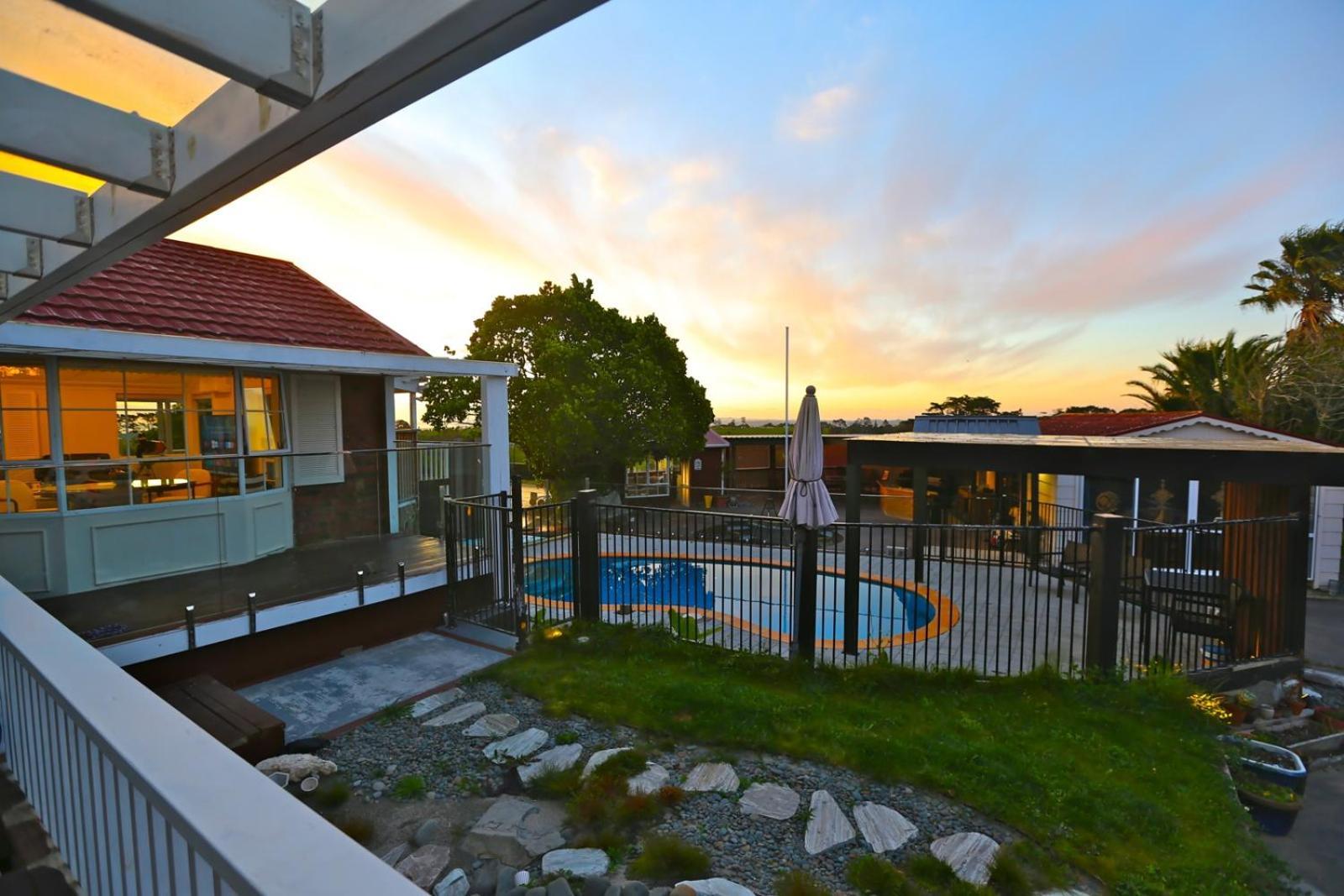 Holiday House In Totara Park Auckland Eksteriør billede